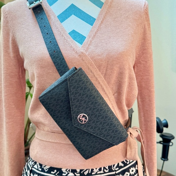 MICHAEL Michael Kors Handbags - ✅NEW “Michael Kors” Belt/Body Bag
